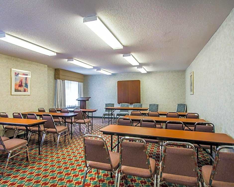 Sleep Inn & Suites Niantic North