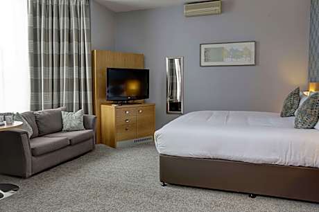 1 King Bed, Non-Smoking, Executive Room