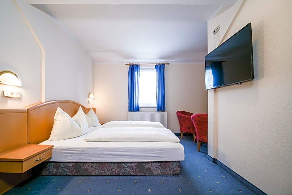 Photo 1 of 5 of Double Room
