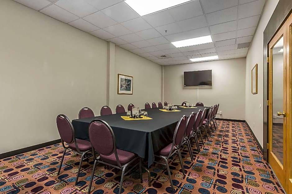 Quality Inn & Suites Saskatoon