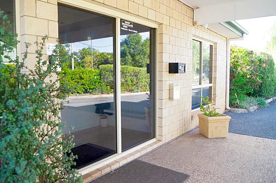 Jacaranda Country Motel