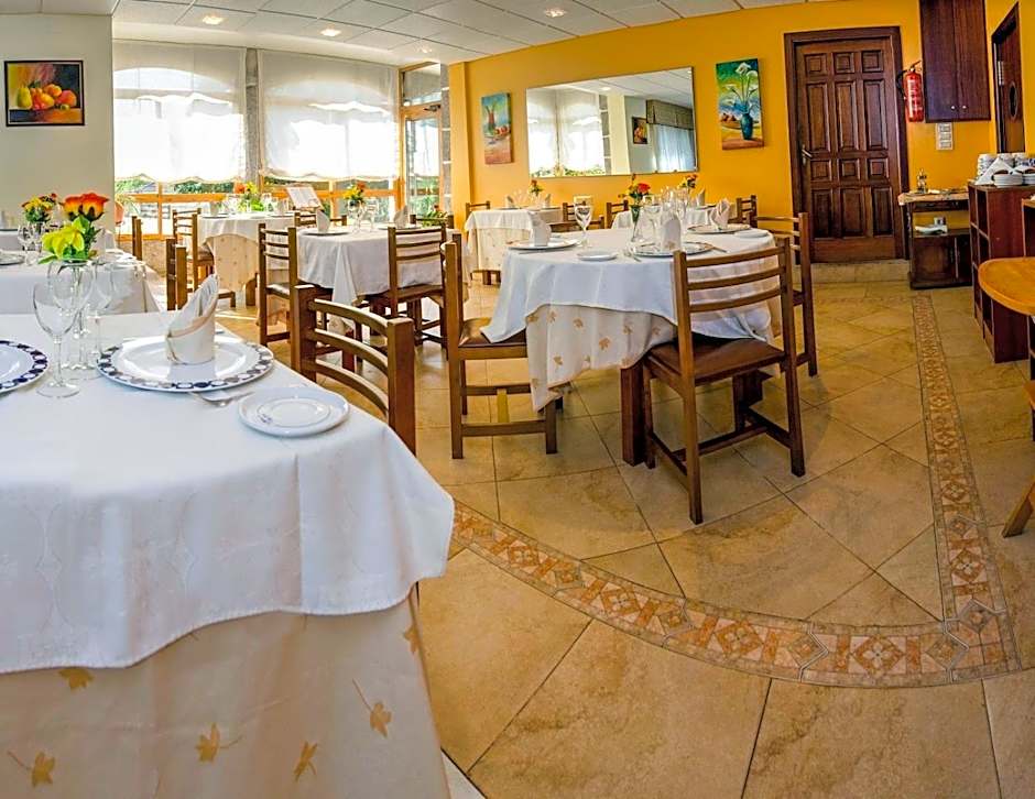 Hotel & Apartamentos Cons da Garda