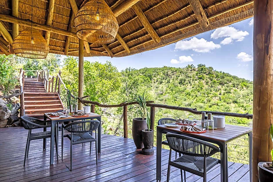 Buffalo Ridge Safari Lodge