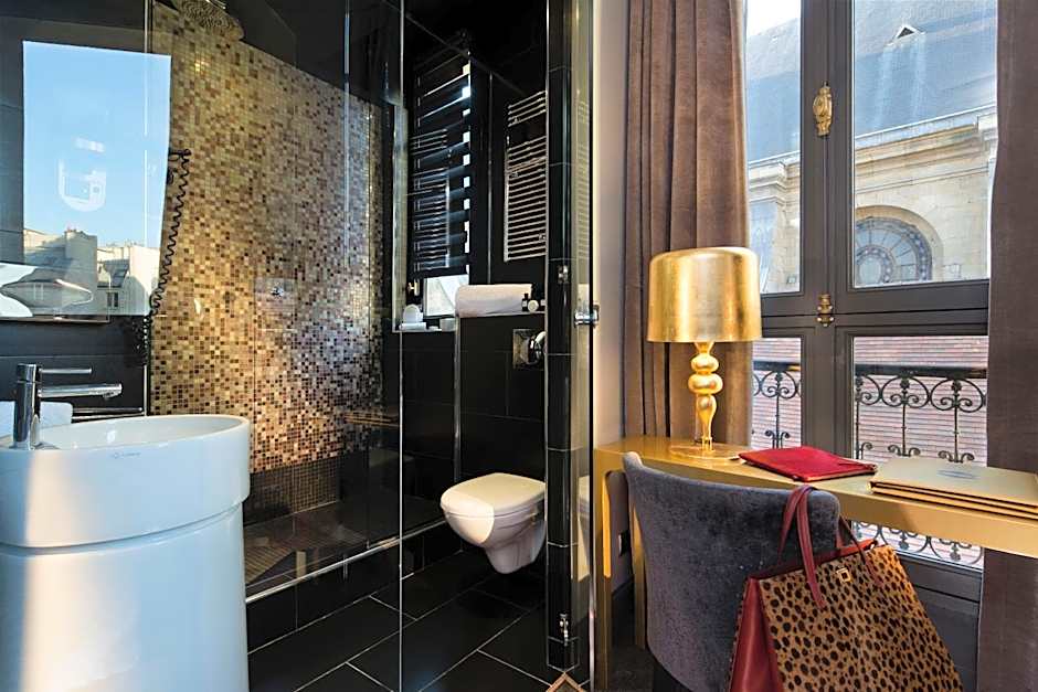 Hotel Lumen Paris Louvre