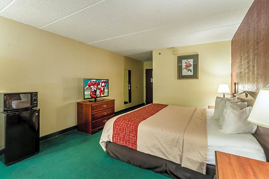 Red Roof Inn Morehead