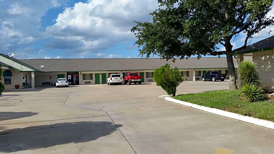 Garden Inn and Suites Hebbronville