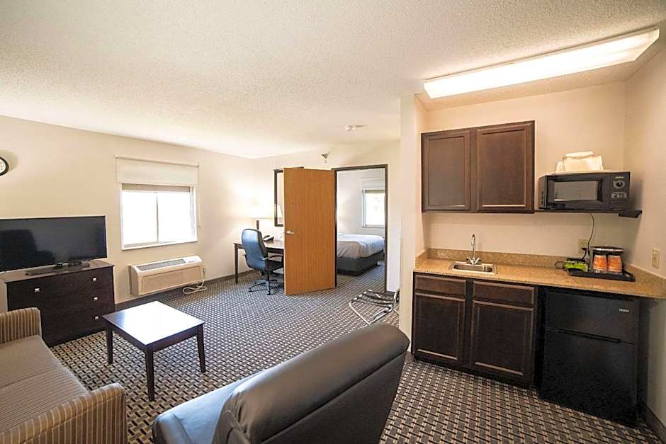 Quality Inn & Suites Watertown