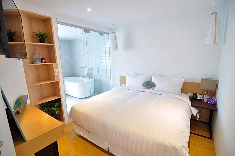 Shin Sei Bashi Hotel