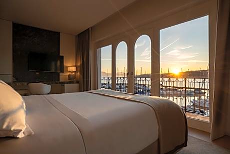 Deluxe Double Room with Lake View