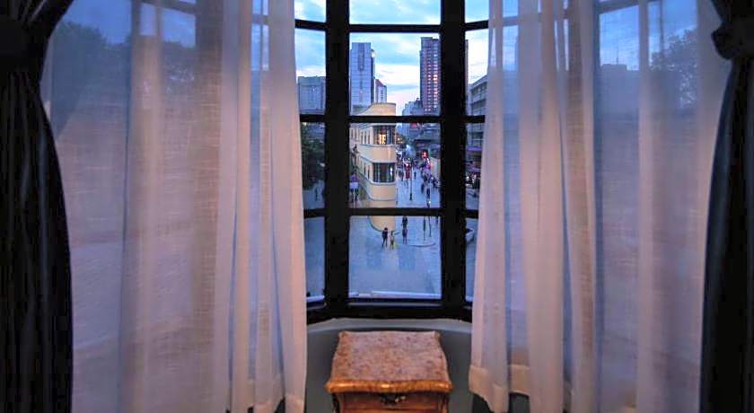 Moon and Chalice Boutique Hotel