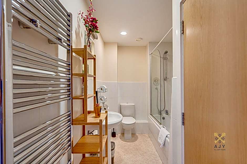 Mica Point City Centre Apartment