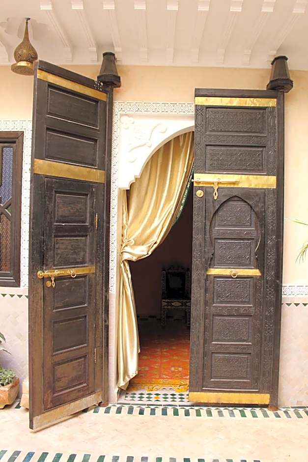 RIAD MAKENE MOUCHKILL