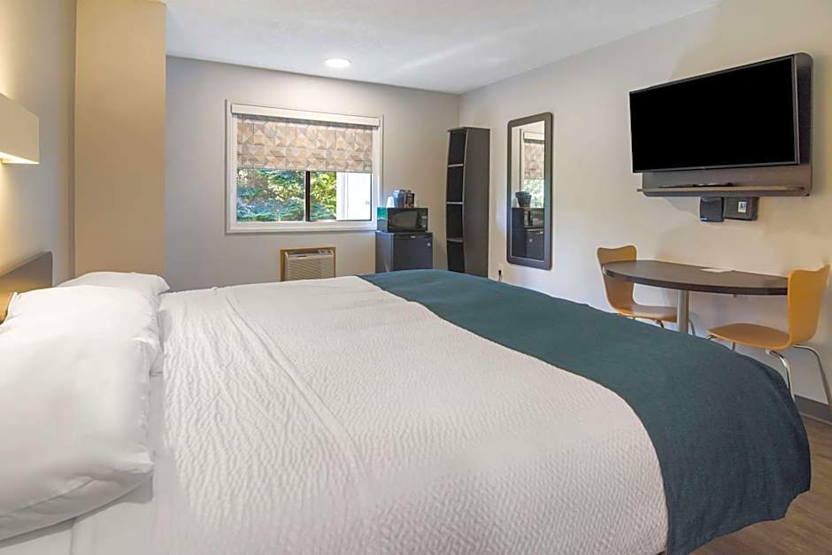 Motel 6-Saanichton, BC - Victoria Airport