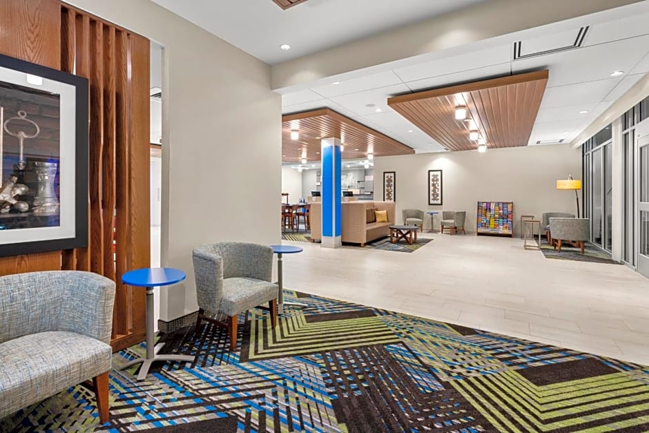 Holiday Inn Express & Suites - Suisun City, an IHG Hotel