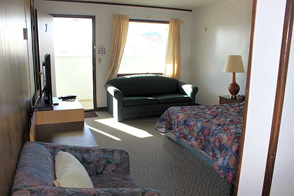 Raval Paradise Motel and RV Park