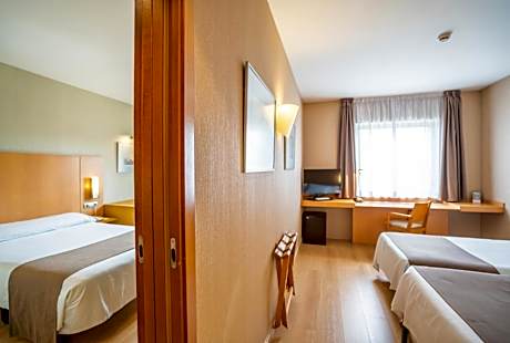 Two Connecting Double Rooms