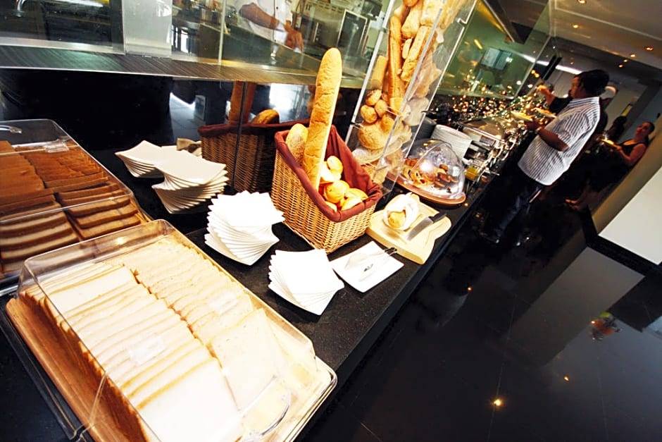 Golden Tulip Mandison Suites (SHA Plus)