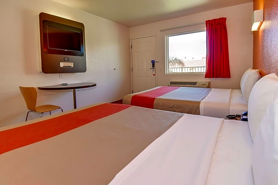 Motel 6-Riverside, CA - South