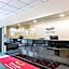 Econo Lodge Inn & Suites Chambersburg Central