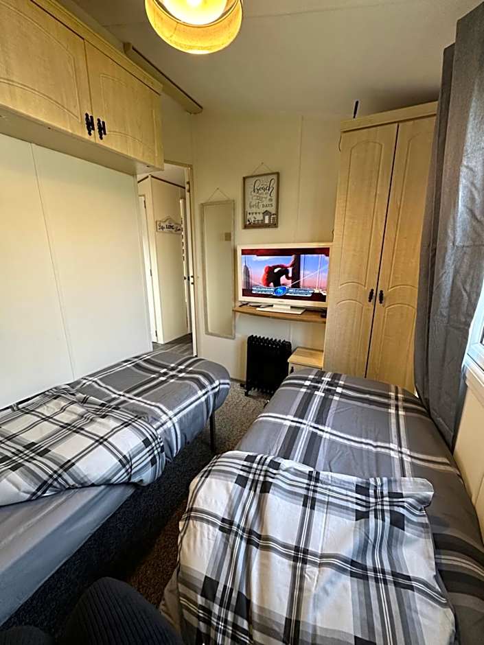 8 berth Waterside Ingoldmells V8 Santanavan 3