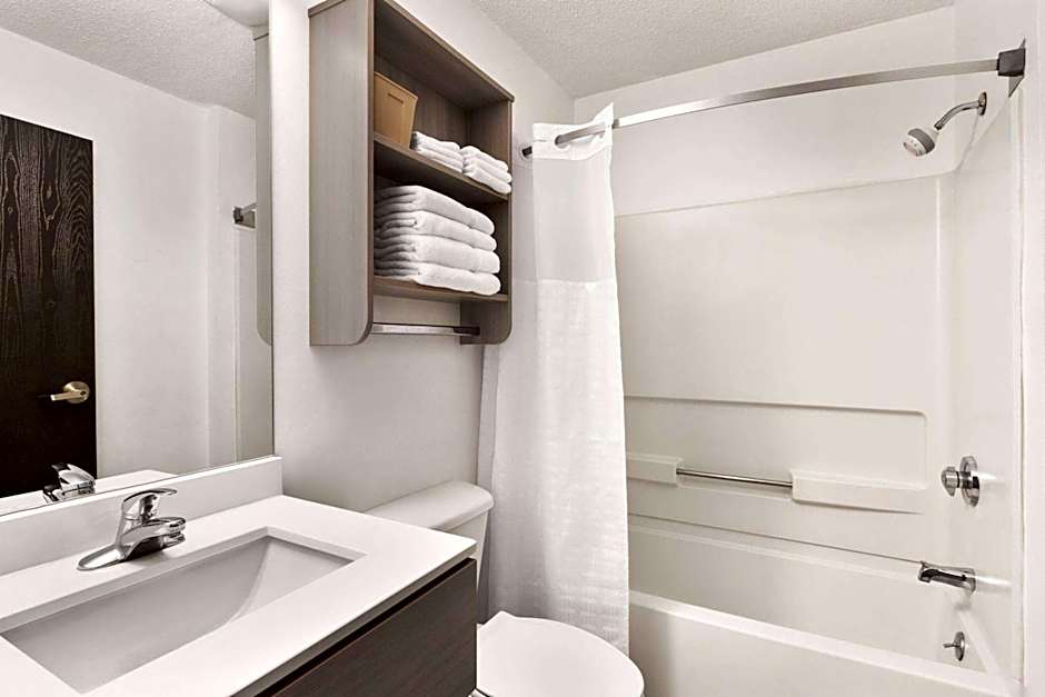 Microtel Inn & Suites By Wyndham Florence/Cincinnati Airport