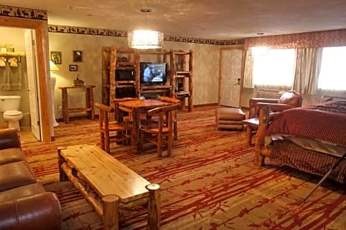 Gateway Inn And Suites