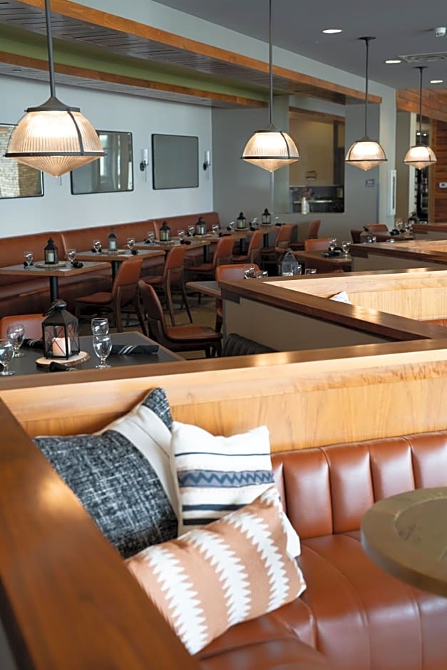 Hotel Indigo Traverse City By IHG