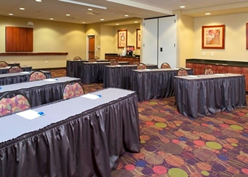 Hampton Inn & Suites Grand Rapids-Airport 28th St