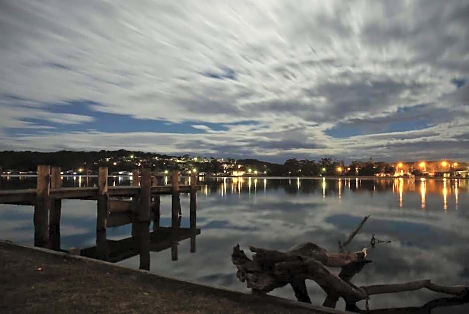 Lake Edge Apartments