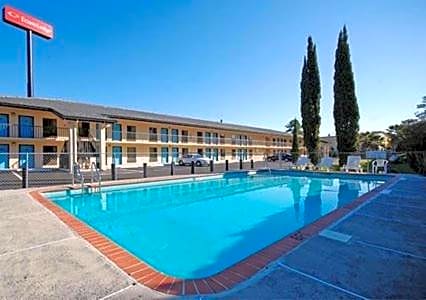 Travelodge by Wyndham Alachua