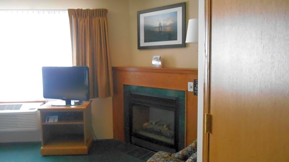 AmericInn by Wyndham Sturgeon Bay
