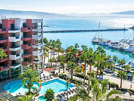 Hotel Coral & Marina