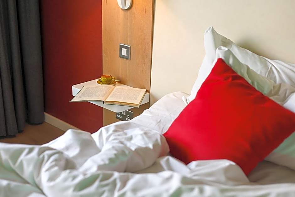 The Orchard Hotel & Restaurant