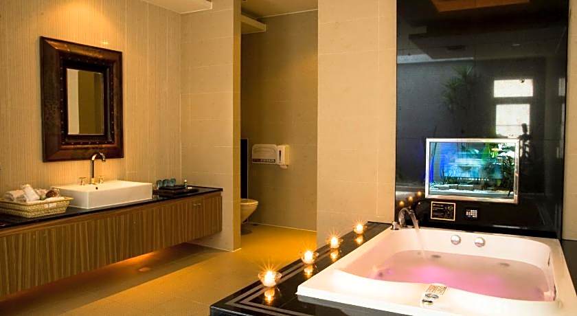 Yes Motel City Resort Paradise