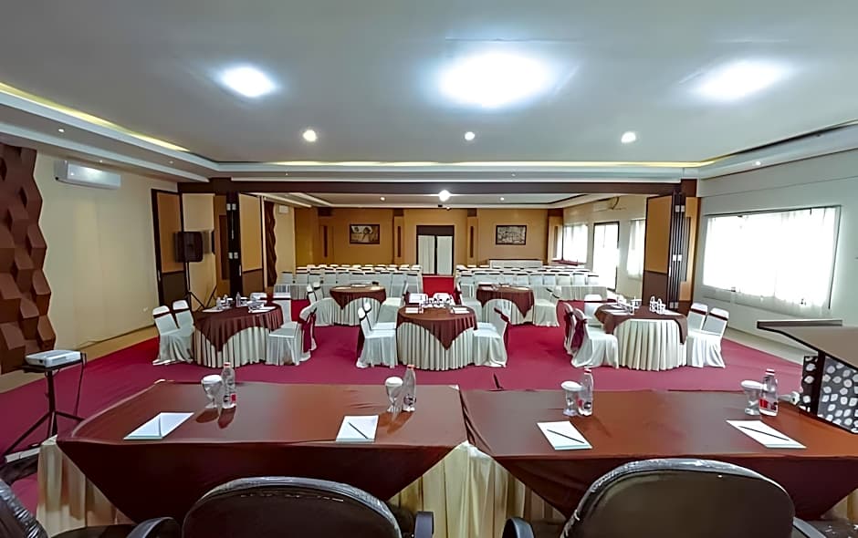 Spencer Green Hotel