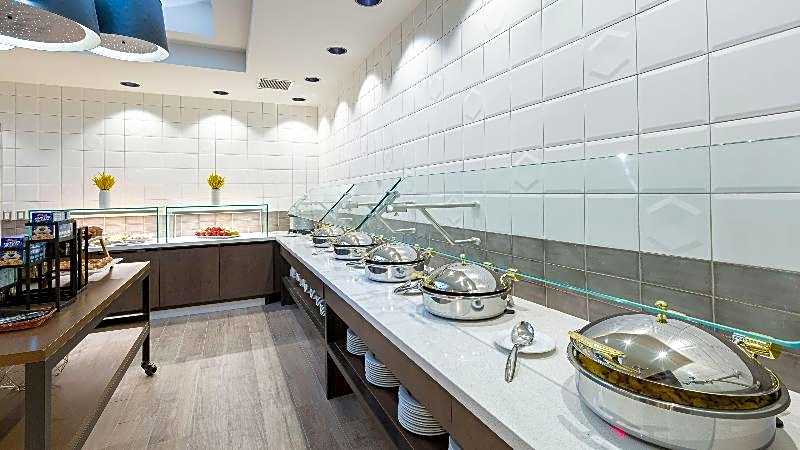 Holiday Inn San Jose Airport