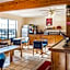 Econo Lodge Eagle Nest