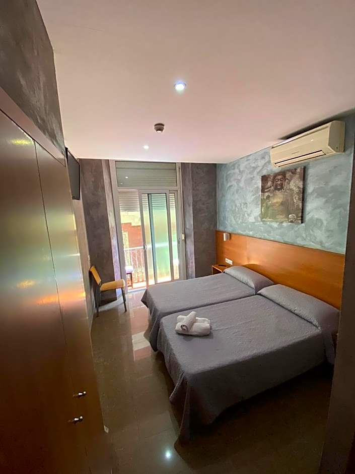 Hostal Drassanes