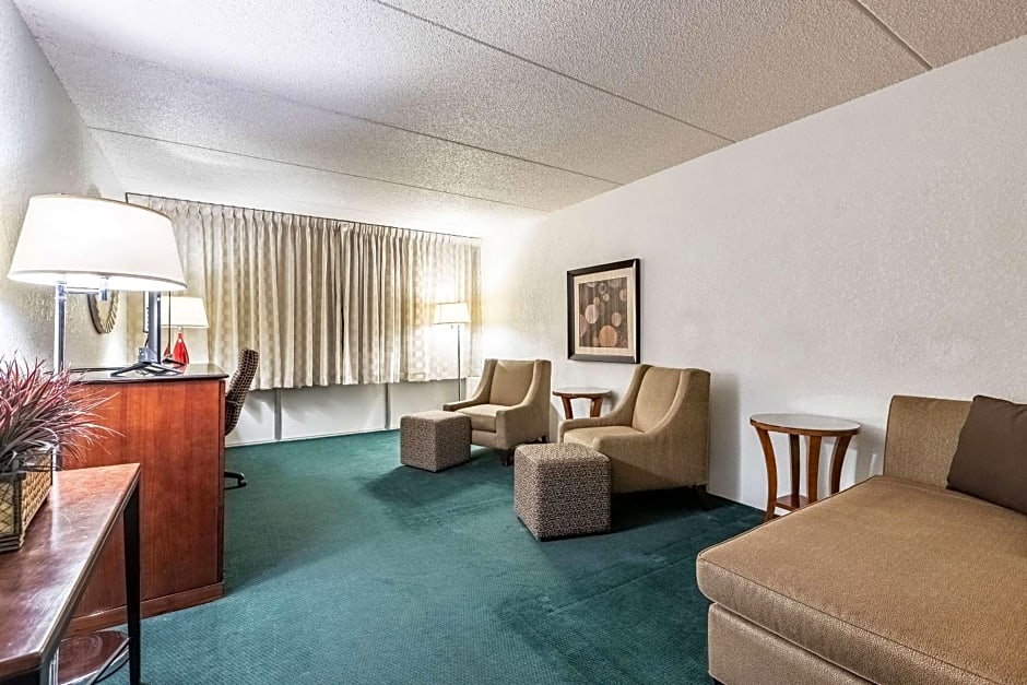 Quality Inn & Suites