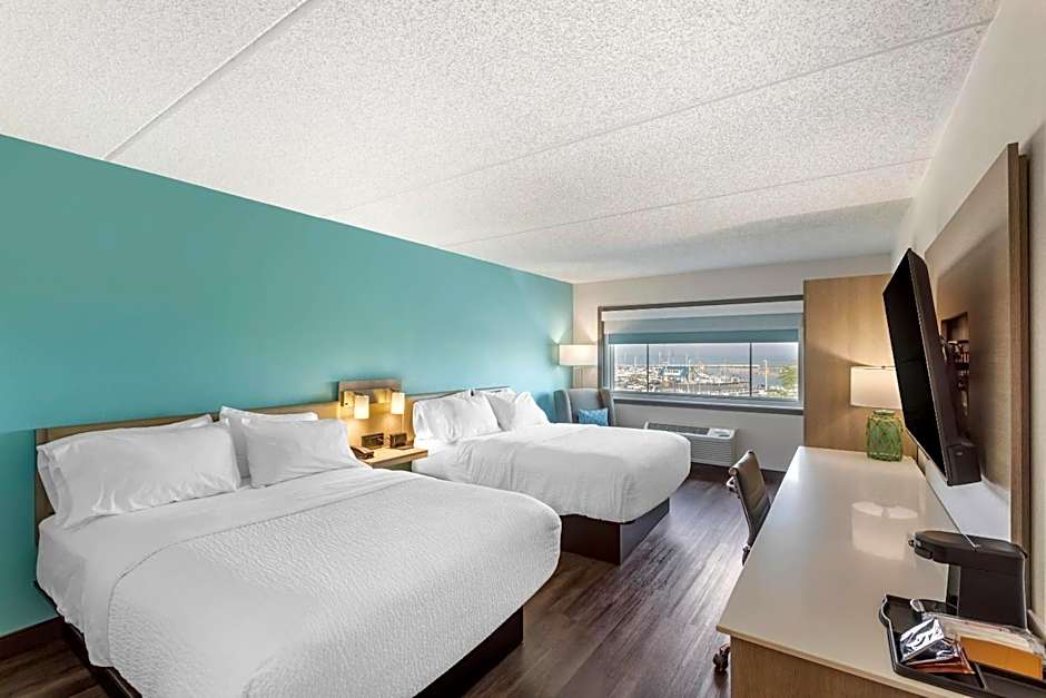 The Harborview on Lake Michigan, an Ascend Collection Hotel