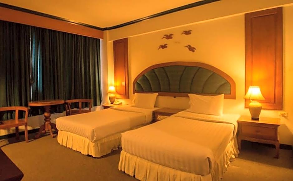 Thepnakorn Hotel