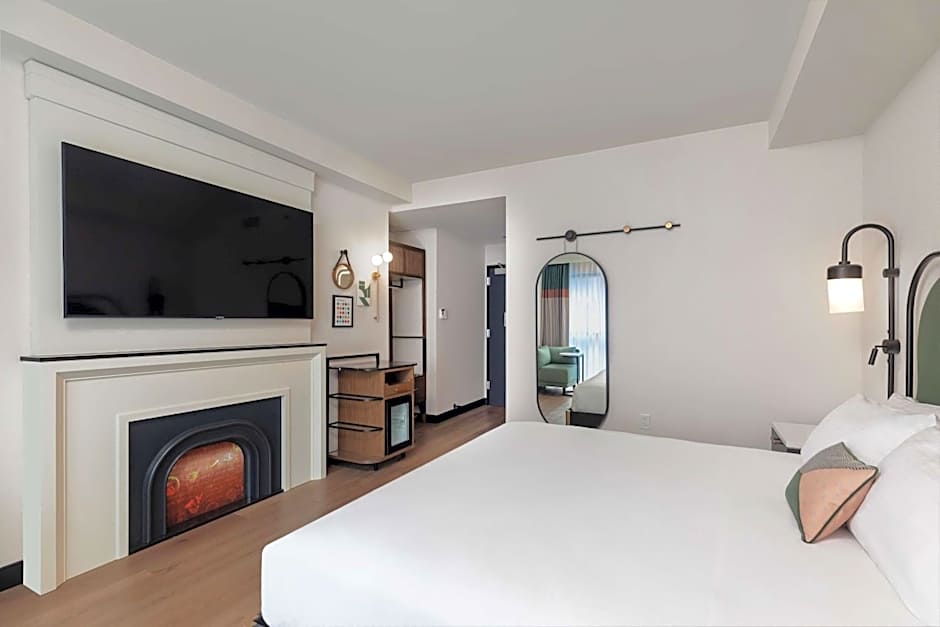 Pennyweight Hotel Boston, Curio Collection by Hilton