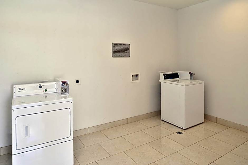 Regency Inn & Suites- NW Houston