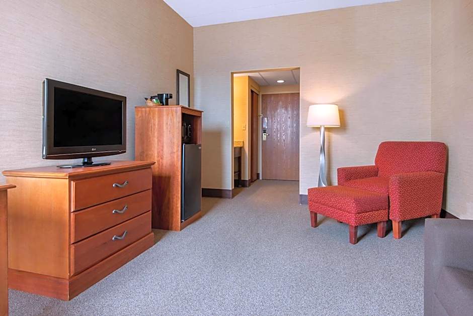 Quality Inn & Suites Mansfield