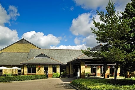 Delta Hotels by Marriott Cheshunt