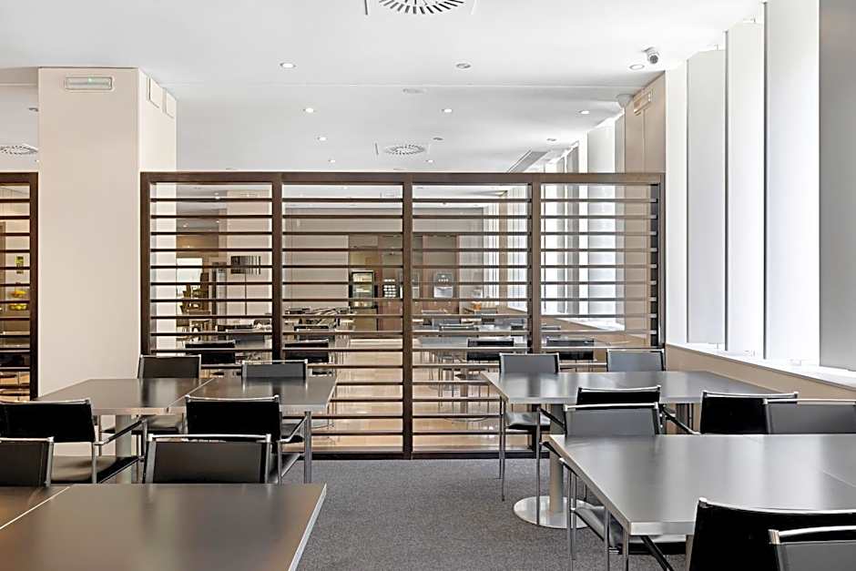 B&B HOTEL Zaragoza Los Enlaces Estación