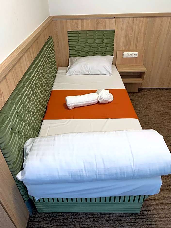 Várfal Wellness Panzió