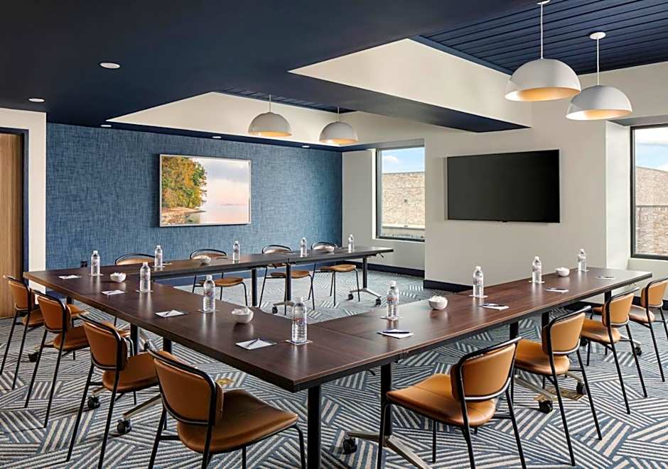 Hotel Tupelo, a Wyndham Hotel