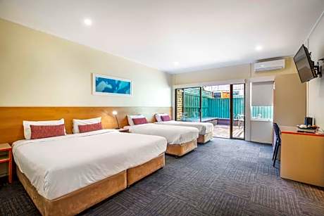 Nightcap at High Flyer Hotel