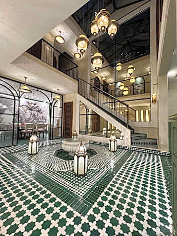Privatized Diamond House (Three bedrooms & Spa)